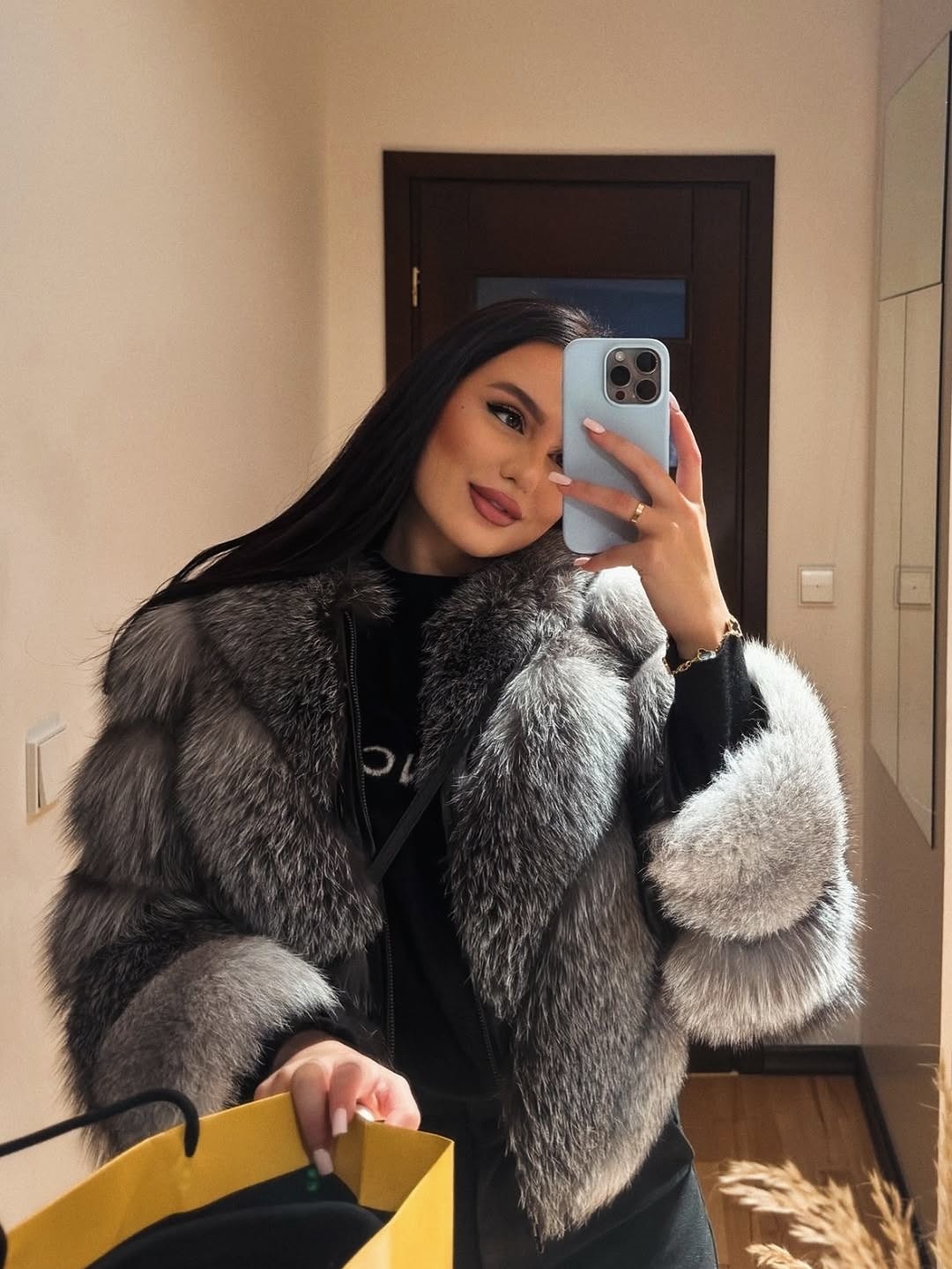 Z⚜️Fox Fur Coat